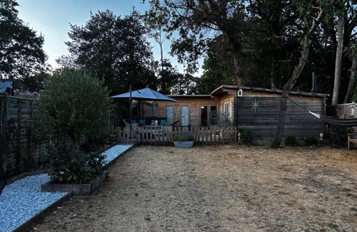 Mortimer West End Apartment | Log Cabin