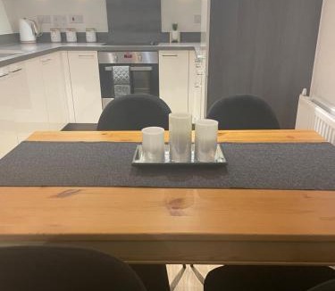 Broad Green Apartment | Lovely 1Bed 10 mins from East Croydon with Free WiFi