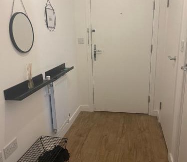 Broad Green Apartment | Lovely 1Bed 10 mins from East Croydon with Free WiFi
