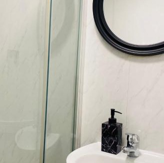 Peterborough Apartment | Lovely studio centrally located