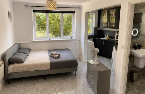Earley Apartment | Lower Earley Ground Floor Studio