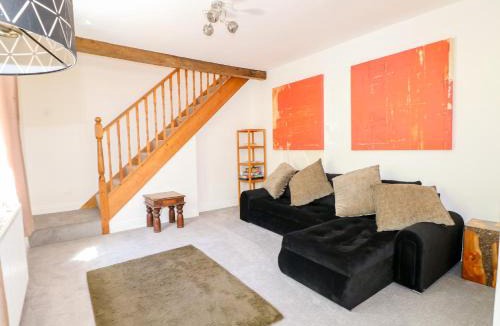 Capel House | Lucerne Cottage
