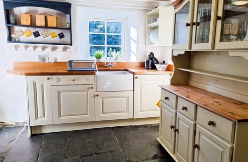 Trawsfynydd Cottage | Luxurious Holiday Retreat in Snowdonia sleeps upto 10