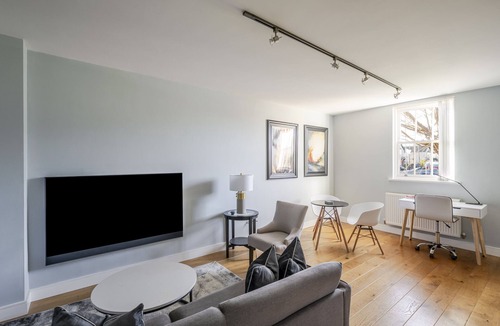 Braintree Apartment | Luxurious Private One Bedroom Apartment