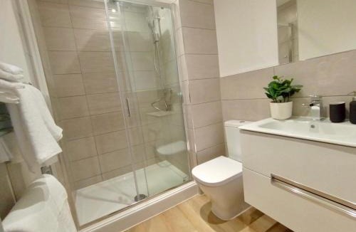 Old Trafford Apartment | Luxury 2 Bed 2 Bath Flat Near Old Trafford
