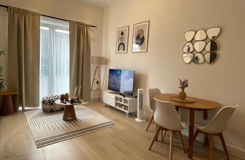 Carshalton Central Apartment | Luxury 2 bedroom Flat Sutton