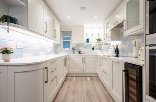 Pimlico House | Luxury 3BRs house in the heart of Victoria