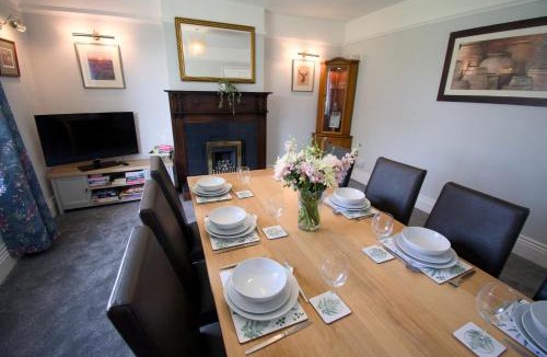Baslow House | Luxury 4 Bedroom Detached House - Central Baslow
