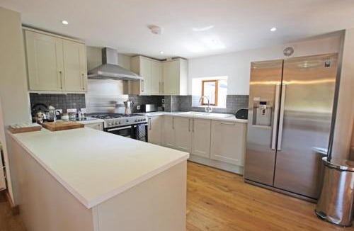 Shadoxhurst House | Luxury barn conversion in the Kentish countryside