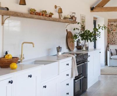 Birdham Villa | Luxury converted thatched barn near Chichester