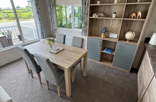 Tyn-y-Gongl House | Luxury lodge within walking distance of Benllech