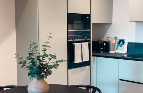 Brighton City Centre Apartment | Luxury Maisonette near Brighton Pier