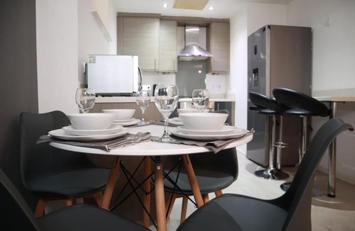 Olton Apartment | Luxury Modern Flat BHX NEC JLR Solihull Hospital