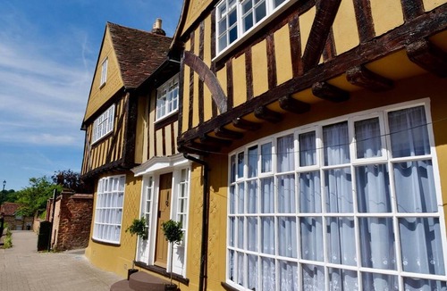 Saffron Walden Apartment | Luxury Rock & Roll Suite in Manor House
