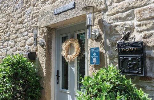 Eyam House | Lydgate Cottage