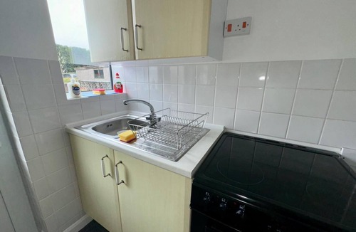 Sutton-in-Ashfield House | M1 Link 2 Bed House Wifi Parking,Contractors