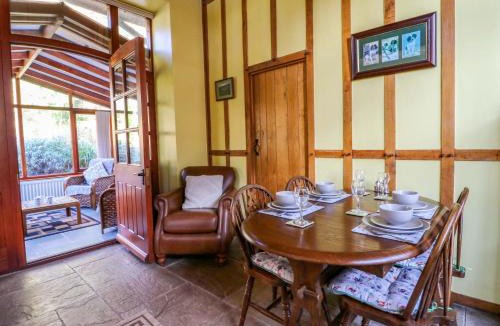 Llanfihangel Tal-y-llyn House | Maggie's Barn