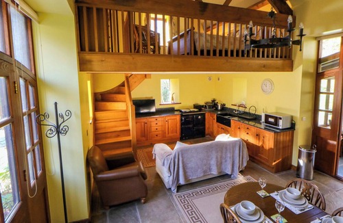 Llanfihangel Tal-y-llyn Cottage | Maggie's Barn