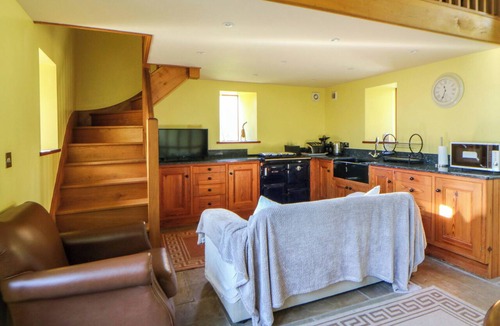 Llanfihangel Tal-y-llyn Cottage | Maggie's Barn