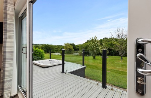 Canaston Bridge House | Mallard's Rest - Countryside, Hot Tub