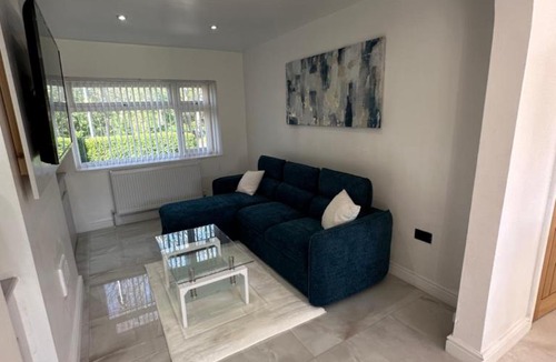 Belle Vue House | Manchester Luxe Retreat