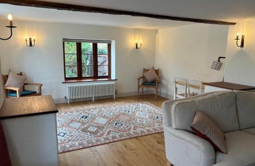 Black Bourton House | Manor Cottage