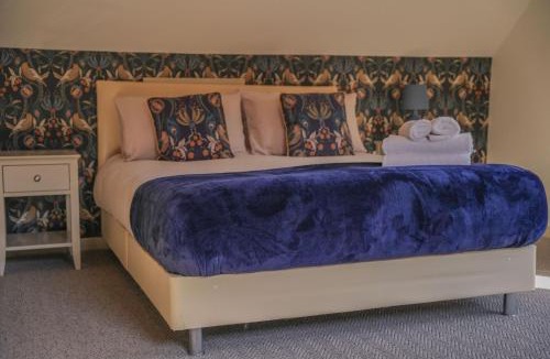 Llangunllo House | Maple
