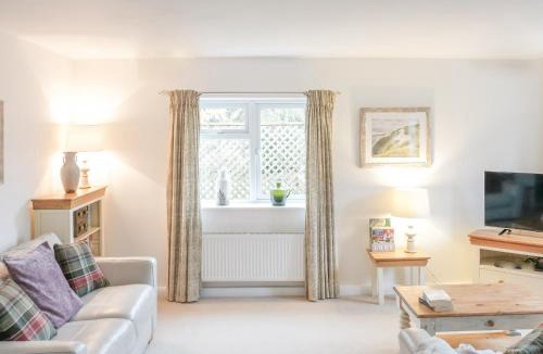 Corsham House | Maple Lodge