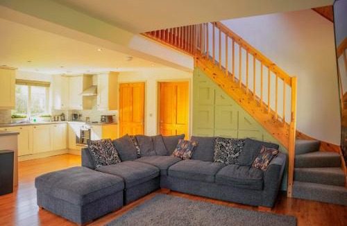 Llangunllo House | Maple Lodge