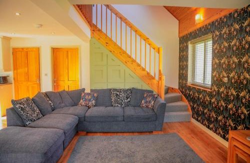 Llangunllo House | Maple Lodge