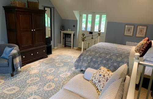Shepton Mallet Bed & Breakfast | Maplestone
