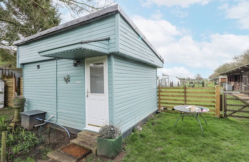 Wisbech Cottage | Mardi Gras