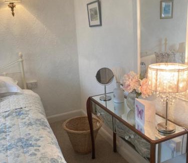 Bexhill-on-Sea House | Mariners Corner