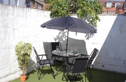 West Ham House | Master double room 2