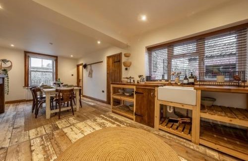 Docking House | Maurice Cottage