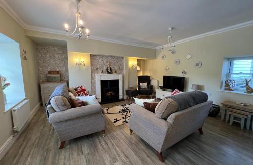 Dersingham House | May Bell Cottage