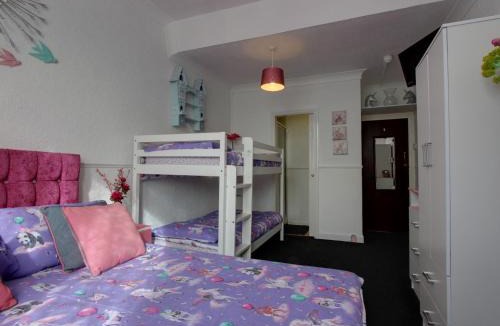 Blackpool Town Center Bed & Breakfast | Mayfair Hotel