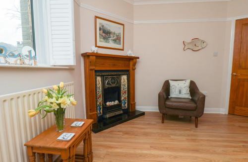 Fylingthorpe House | Maypole Cottage