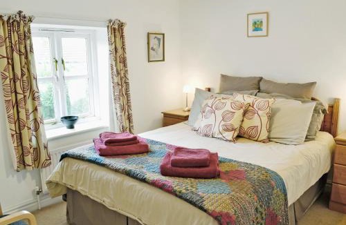 Broadwindsor House | Meadow Cottage-E1793