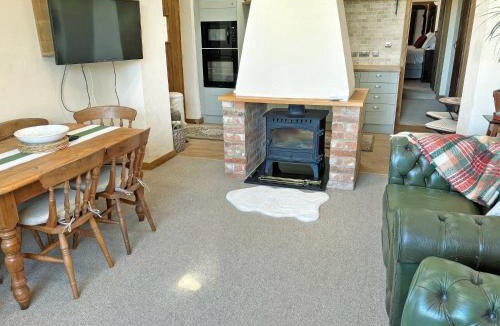 East Drayton House | Meadow View Broadlea