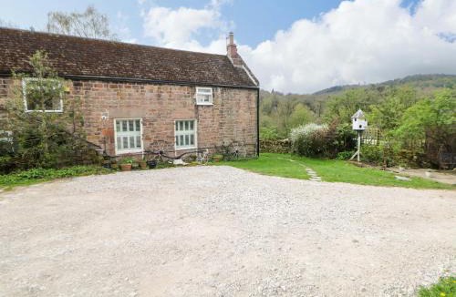 Crich House | Meadow View Cottage