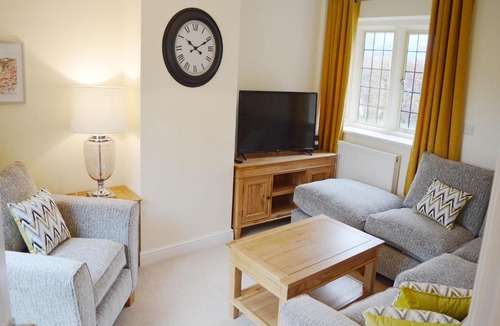 Coln St Aldwyns House | Meadow View