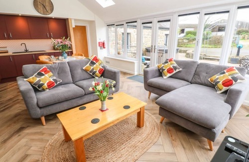 Lamorna House | Meadowside, Mousehole
