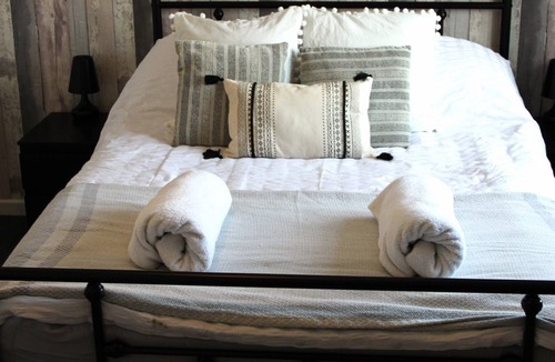 Burtle Cottage | Mendip Cottage: A Somerset Countryside Getaway