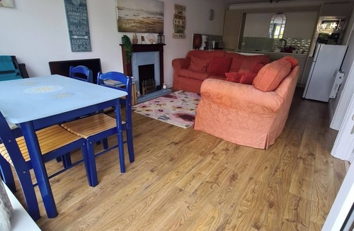 Millendreath Villa | Millendreath Beach Resort, Millendreath - lovely sea views, private beach