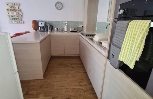 Millendreath Villa | Millendreath Beach Resort, Millendreath - lovely sea views, private beach