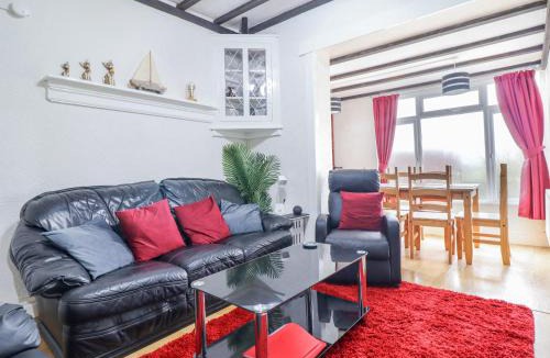 Fairbourne House | Minydon
