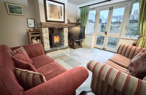 Winchcombe House | Misty View - 2 Bed Cottage in Winchcombe