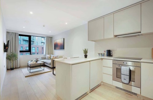 Manchester City Centre Apartment | Modern 1-Bed Manchester City Centre Apartment