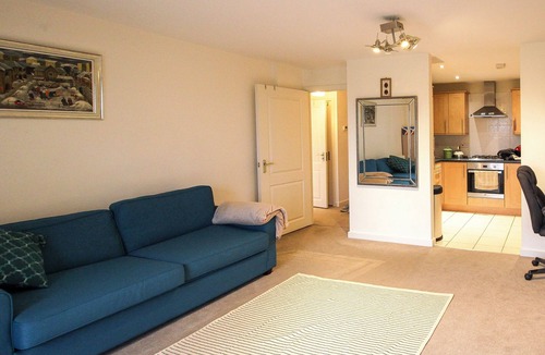 Bracknell Apartment | Modern - 1 Bed Flat in Bracknell - near airport